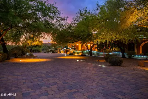 Exterior - 5100 E Cloud Rd, Cave Creek, AZ 85331 photo 2 of 15