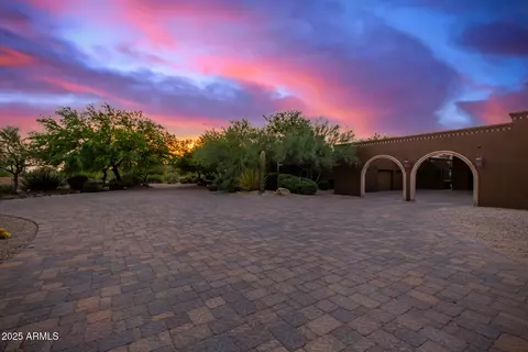 Exterior - 5100 E Cloud Rd, Cave Creek, AZ 85331 photo 3 of 15