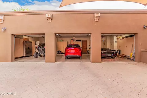 Exterior - 5100 E Cloud Rd, Cave Creek, AZ 85331 photo 6 of 15