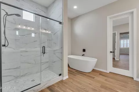 Bath - 2458 E Lark St, Gilbert, AZ 85297 photo 4 of 6