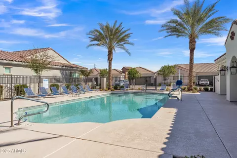 Exterior - 2458 E Lark St, Gilbert, AZ 85297 photo 8 of 9