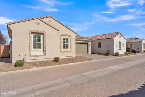 Exterior - 2458 E Lark St, Gilbert, AZ 85297 photo 1 of 9