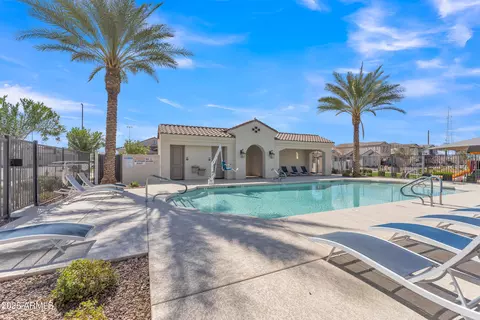 Exterior - 2458 E Lark St, Gilbert, AZ 85297 photo 9 of 9
