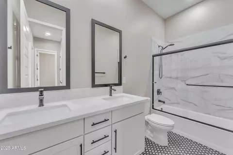 Bath - 2458 E Lark St, Gilbert, AZ 85297 photo 5 of 6