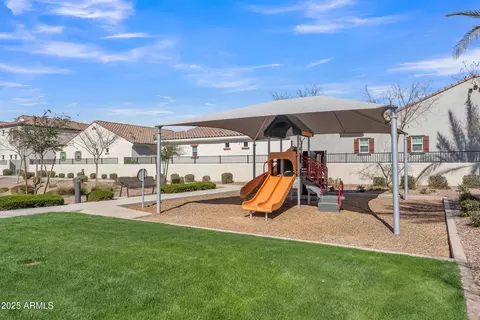 Exterior - 2458 E Lark St, Gilbert, AZ 85297 photo 6 of 9