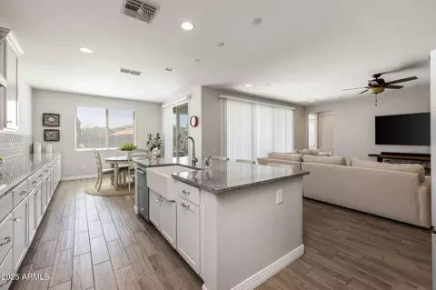 Kitchen - 10547 E Relativity Ave, Mesa, AZ 85212 photo 3 of 5