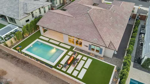 Exterior - 1464 E Aris Dr, Gilbert, AZ 85298 photo 18 of 20