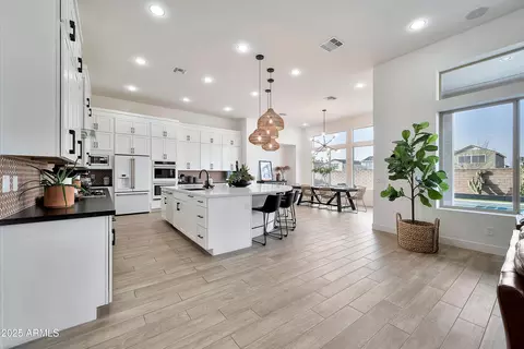 Kitchen - 1464 E Aris Dr, Gilbert, AZ 85298 photo 6 of 6
