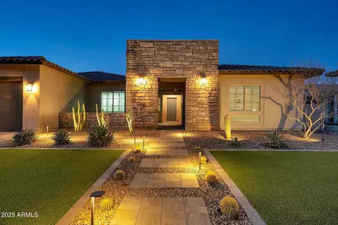 Exterior - 1464 E Aris Dr, Gilbert, AZ 85298 photo 3 of 20