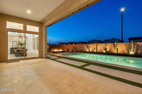 Exterior - 1464 E Aris Dr, Gilbert, AZ 85298 photo 11 of 20
