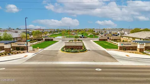 View/Area - 1464 E Aris Dr, Gilbert, AZ 85298 photo 3 of 25