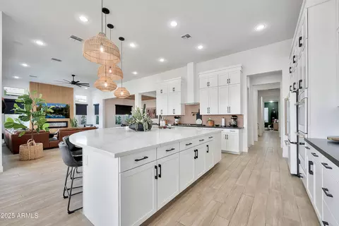 Kitchen - 1464 E Aris Dr, Gilbert, AZ 85298 photo 5 of 6