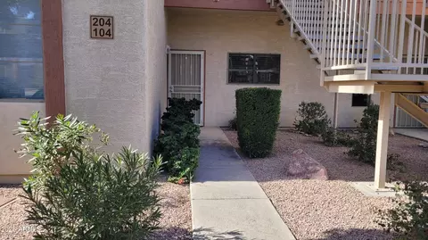 205 N 74th St #104, Mesa, AZ 85207