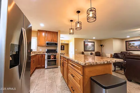 Kitchen - 508 W Harmont Dr, Phoenix, AZ 85021 photo 2 of 2