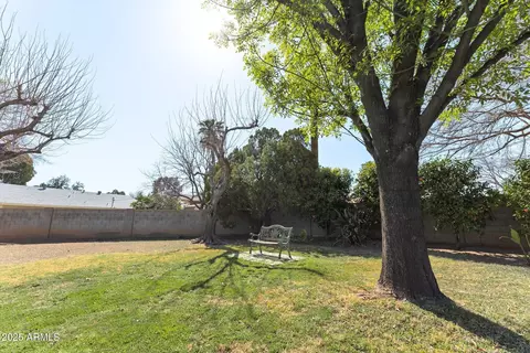 Exterior - 508 W Harmont Dr, Phoenix, AZ 85021 photo 2 of 4
