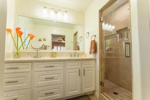 Bath - 508 W Harmont Dr, Phoenix, AZ 85021 photo 2 of 2