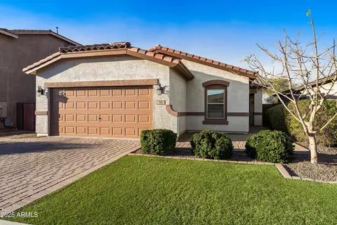 398 W Honey Locust Ave, San Tan Valley, AZ 85140