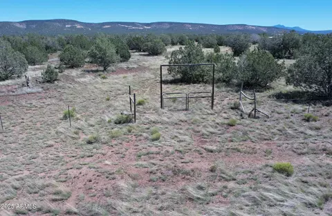 1887 W Terry Ln #-, Ash Fork, AZ 86320 photo 3