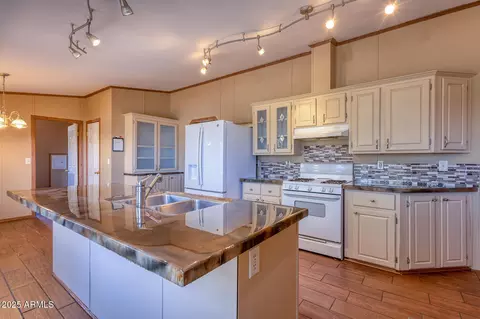 3614 Stagg Cir, Overgaard, AZ 85933 photo 9