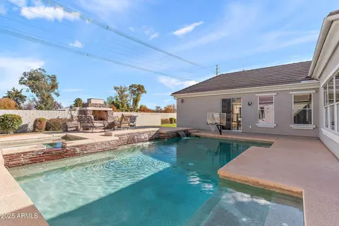 Exterior - 2838 E Vaughn Ct, Gilbert, AZ 85234 photo 9 of 15