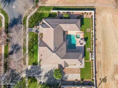 View/Area - 2838 E Vaughn Ct, Gilbert, AZ 85234 photo 7 of 8