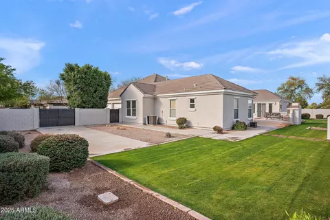 Exterior - 2838 E Vaughn Ct, Gilbert, AZ 85234 photo 12 of 15