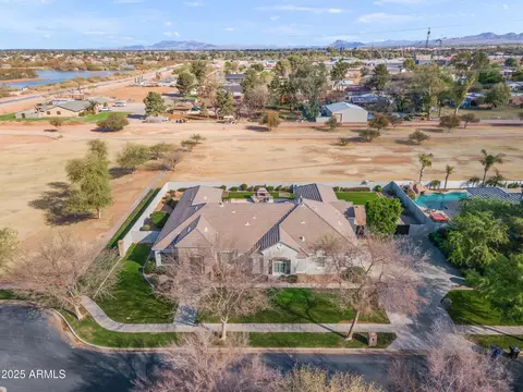 View/Area - 2838 E Vaughn Ct, Gilbert, AZ 85234 photo 2 of 8