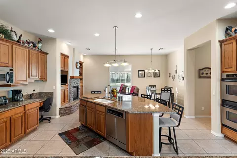 Kitchen - 2838 E Vaughn Ct, Gilbert, AZ 85234 photo 1 of 5