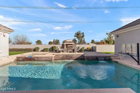 Exterior - 2838 E Vaughn Ct, Gilbert, AZ 85234 photo 7 of 15