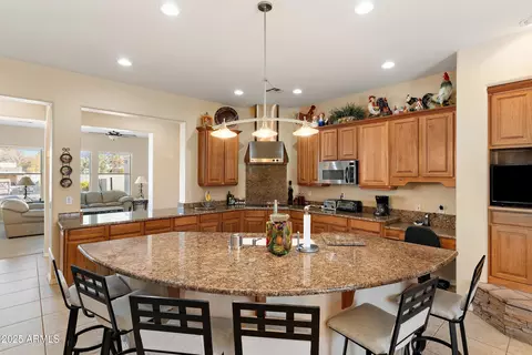 Kitchen - 2838 E Vaughn Ct, Gilbert, AZ 85234 photo 3 of 5