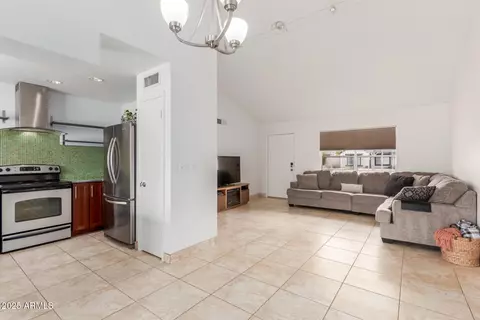 1018 E Tonto Ln, Phoenix, AZ 85024 photo 7