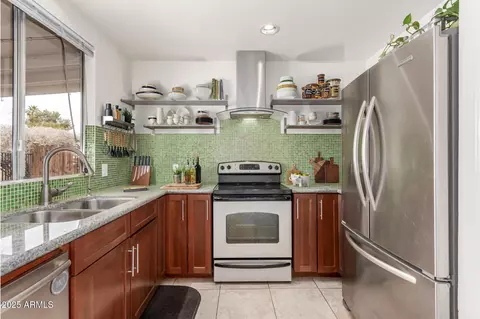 1018 E Tonto Ln, Phoenix, AZ 85024 photo 9