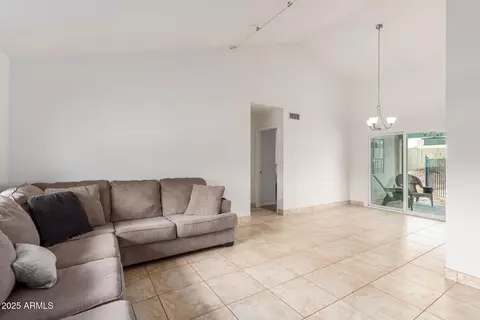 1018 E Tonto Ln, Phoenix, AZ 85024 photo 5