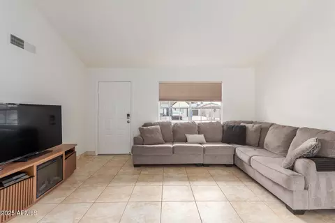 1018 E Tonto Ln, Phoenix, AZ 85024 photo 8