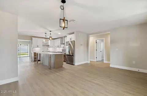 Living - 2202 E Osborn Rd, Phoenix, AZ 85016 photo 2 of 11