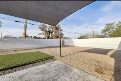 Exterior - 2202 E Osborn Rd, Phoenix, AZ 85016 photo 5 of 5