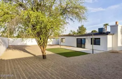 Exterior - 2202 E Osborn Rd, Phoenix, AZ 85016 photo 3 of 5