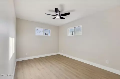 Bedroom - 2202 E Osborn Rd, Phoenix, AZ 85016 photo 1 of 2