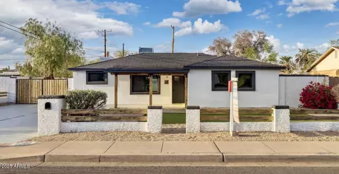 Exterior - 2202 E Osborn Rd, Phoenix, AZ 85016 photo 2 of 5