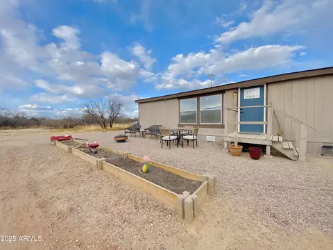 8665 E Jaykay Dr, Hereford, AZ 85615 photo 2