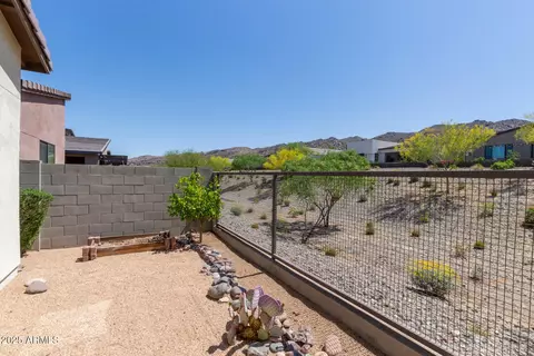 Exterior - 917 E La Mirada Dr, Phoenix, AZ 85042 photo 10 of 10