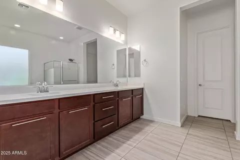 Entry Way - 917 E La Mirada Dr, Phoenix, AZ 85042 photo 2 of 2
