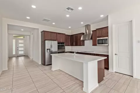 Entry Way - 917 E La Mirada Dr, Phoenix, AZ 85042 photo 1 of 2