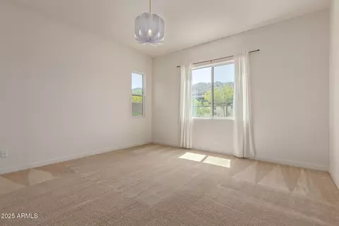 Bedroom - 917 E La Mirada Dr, Phoenix, AZ 85042 photo 2 of 5