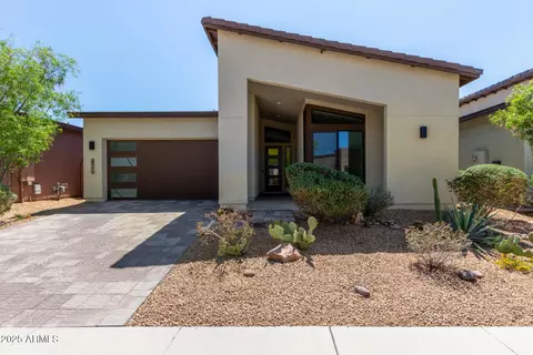 917 E La Mirada Dr, Phoenix, AZ 85042