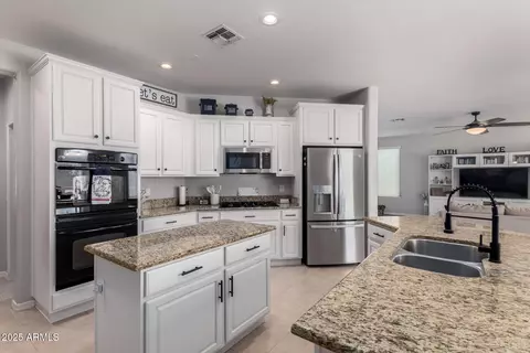 6453 W Montebello Ct, Florence, AZ 85132