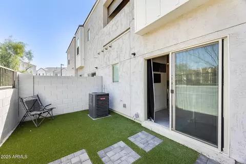 Exterior - 2228 W Harmont Dr, Phoenix, AZ 85021 photo 6 of 12