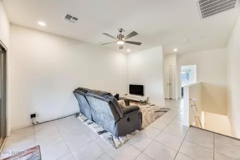 Entry Way - 2228 W Harmont Dr, Phoenix, AZ 85021 photo 6 of 8