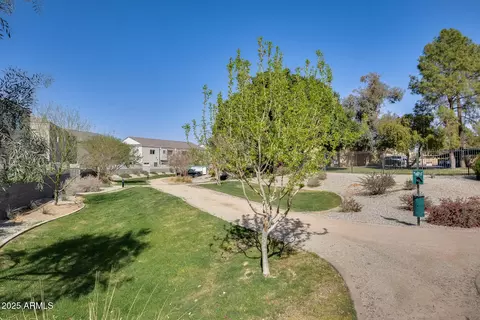 Exterior - 2228 W Harmont Dr, Phoenix, AZ 85021 photo 11 of 12