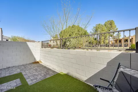 Exterior - 2228 W Harmont Dr, Phoenix, AZ 85021 photo 7 of 12